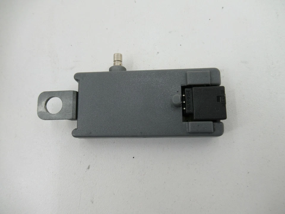 1998 1999 2000 2001 2002 2003 2004 AUDI A6 РАДИО АНТЕННА УСИЛИТЕЛЬ МОДУЛЬ AM FM OE - Изображение 2 из 3