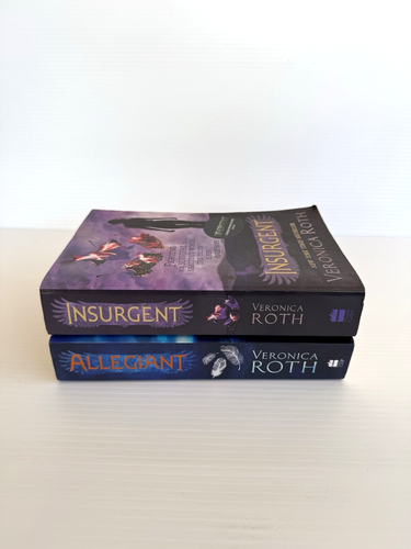 Veronica Roth Allegiant*Insurgent- Divergent Series- Books 2 & 3 Paperback - Picture 3 of 5