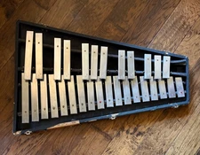 Vintage Musser or Deagan 2.5 Octave Carbon Steel Glockenspiel Bells Set