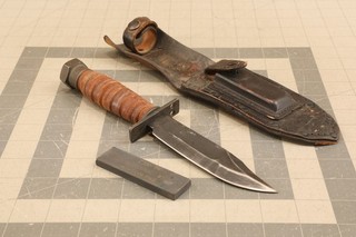 1979 Camillus N.Y. USAF Jet Pilot's Survival Knife with Sheath & Whetstone