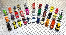 HOT WHEELS LOT OF 33 LOOSE DIECAST VEHICLES MATTEL 1981-1989 Vintage