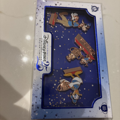 Disney 25th Anniversary Pin Set 1 Brand New Donald Goofy Chip Dale LE 900