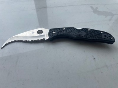 Spyderco Matriarch 2 SpyderEdge Folding Knife - Black/Silver (C12SBK2)