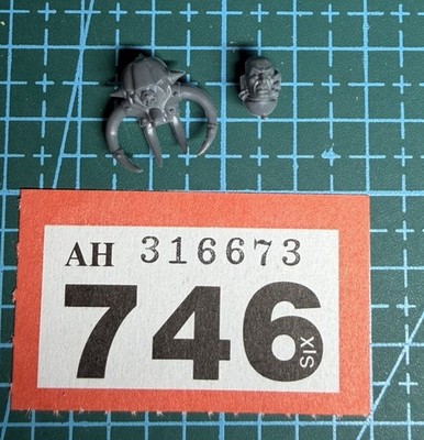 2 Chaos Space Marine Terminator Sorcerer Head Helmet 40K Bits Heresy Tzeentch