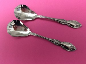 2 Oneida Community LOUISIANA Stainless Sugar Shell Spoons