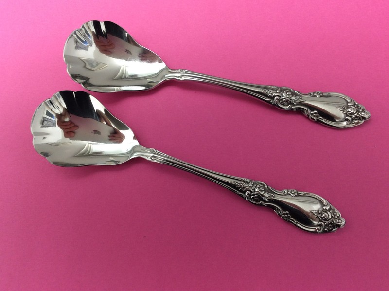 2 Oneida Community LOUISIANA Stainless Sugar Shell Spoons