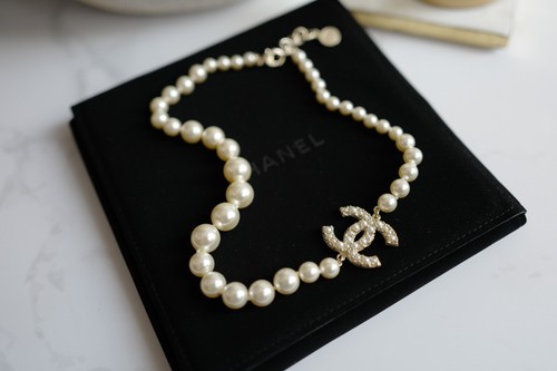 BNIB Chanel 23V 100th Anniversary Pearl Choker Necklace with Crystal CC Pendant - Picture 12 of 17