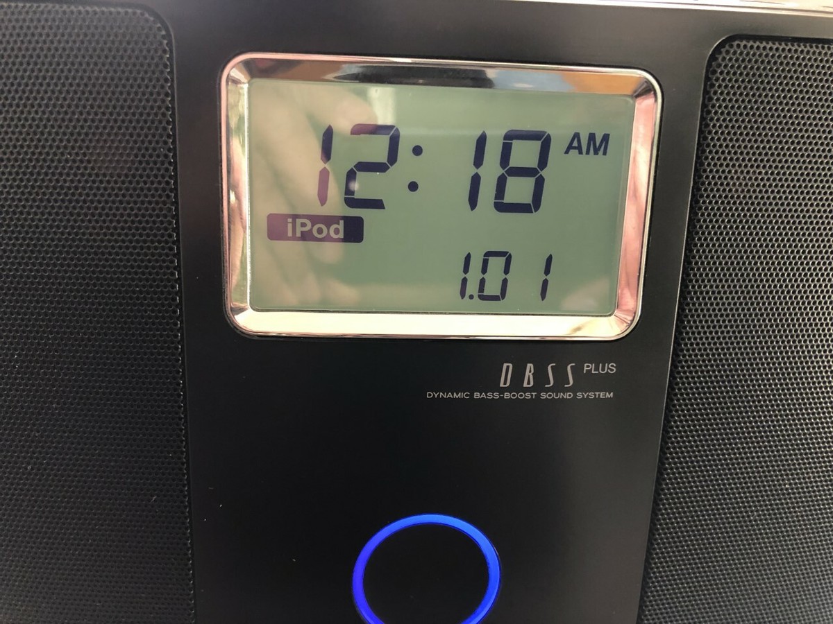 Teac SR-LX5i Hi-Fi Table Radio/iPod Dock Alarm Clock/S-Video Teac SR-LX5i Hi-Fi Table Radio/iPod Dock Alarm Clock/S-Video