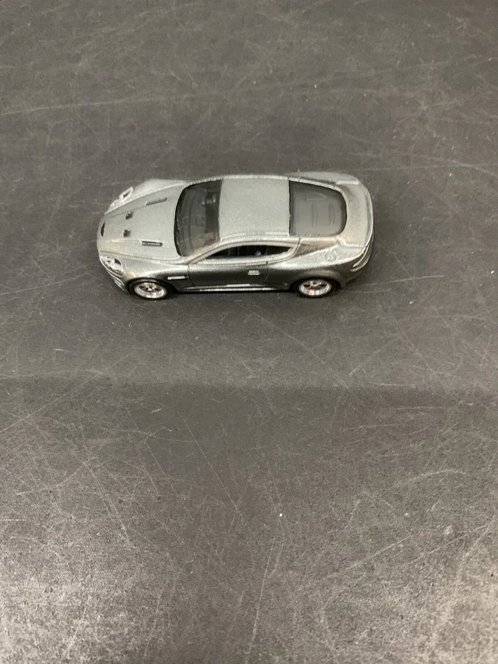 Hot Wheels 007 Bond Casino Royale Aston Martin DBS Silver Real Riders 2013 Foto 2 de 4