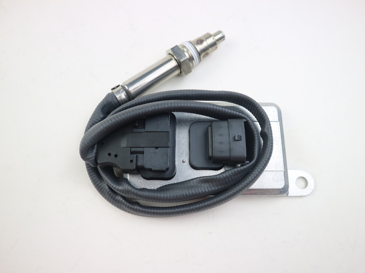 BSD 5WK9 6717B Nitrogen Oxide Sensor Nox Sensor 22219283 for