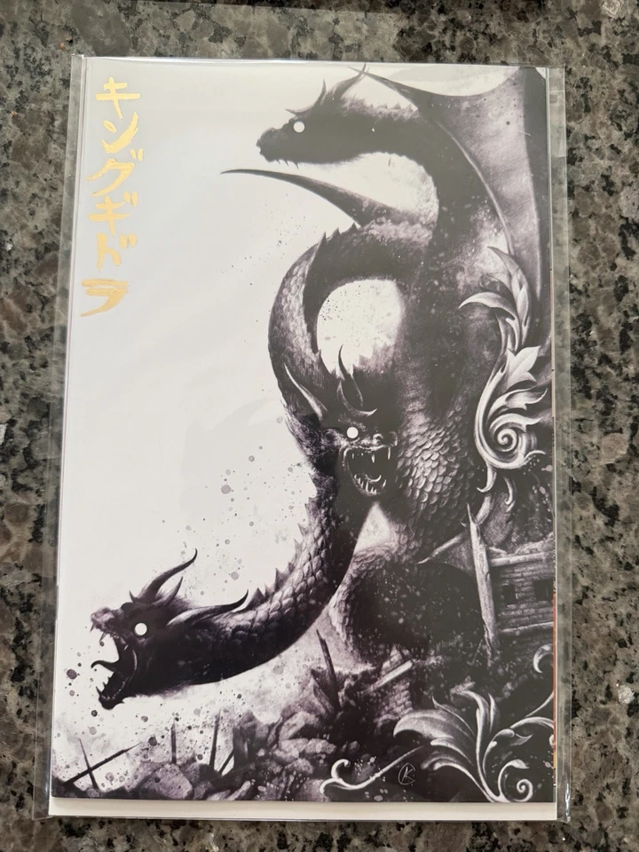 SDCC 2025 Dorado Godzilla #1 Andrew K Currey Ltd 100 Ghidorah & Foil Ltd 500. Foto 2 de 3