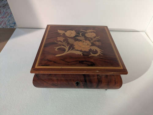 Vintage Sorrento Inlaid Floral Polished Veneer Wooden Music Box - Bild 6 von 7