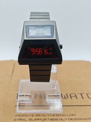 BenlyDesign Cyber Chip Window Retro-Futuristic Digital Watch S3000-C