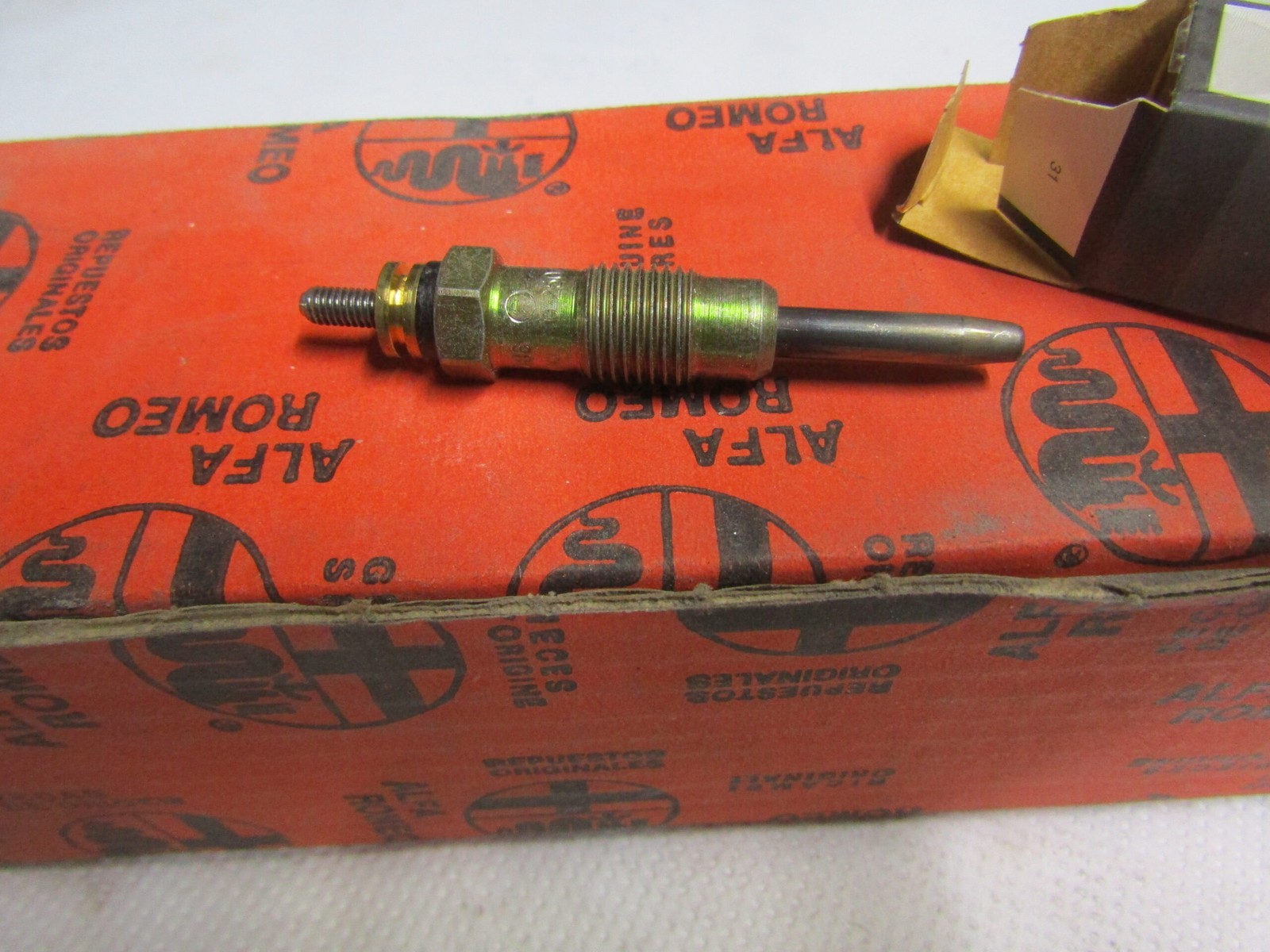 0250202034 BOSCH GLOW PLUG ALFA 145 146 1.9 TD NEW ORIGINAL