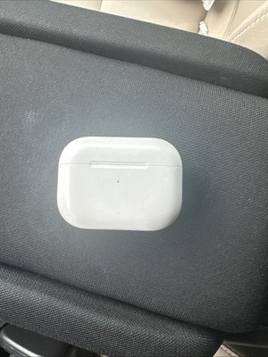 AirPod Pros  Noise Cancellation Great And Case Has A Big Scratch On Back