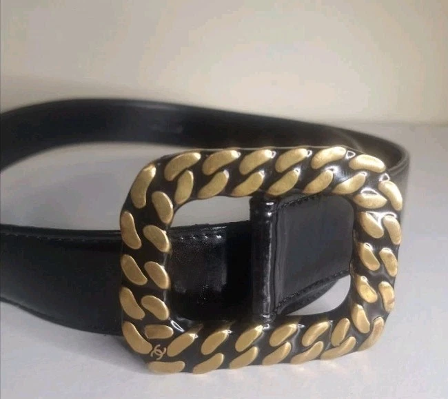 Chanel Vintage AW 1997 Otoño Colección Karl Lagerfeld Hebilla Latón Y Esmalte... Foto 3 de 4