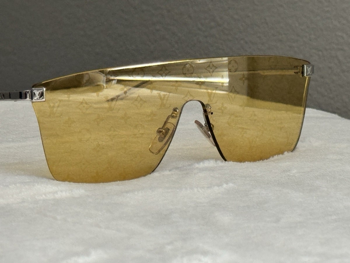 Louis Vuitton Silvertone Metal Showdown LV Monogram Lens Sunglasses Z1027W Louis Vuitton LV Supervision Metal Sunglasses Silver in  main image 3