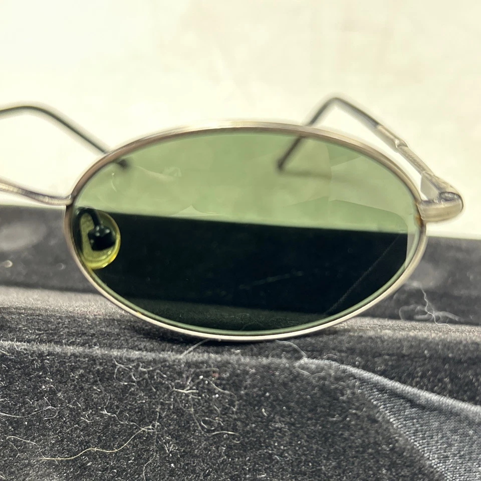 VINTAGE RAY-BAN B&L Bausch & Laumb SILVER W2977 w/ Ray Ban Soft Case & Hard Case - Image 2 of 4