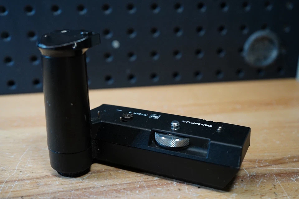 (M) Olympus OM Winder 2 Foto 2 de 4