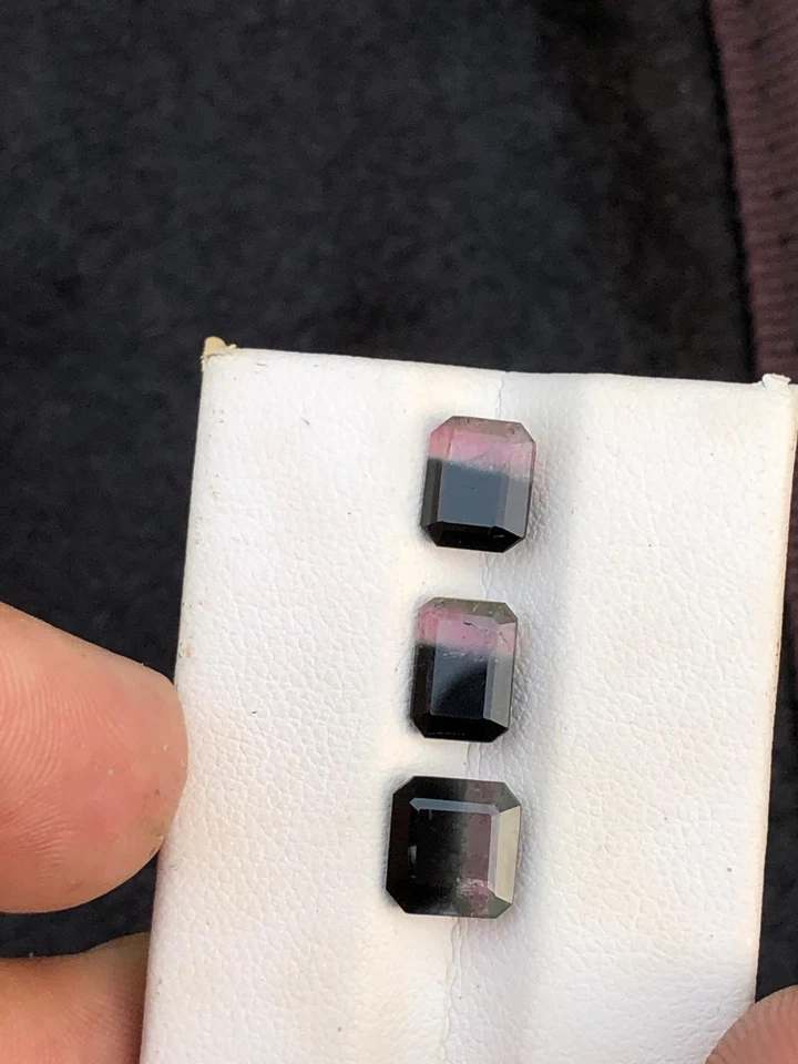 6.05ct Amazing natural Bi Color Tourmaline Loose Gemstone - Image 3 of 4