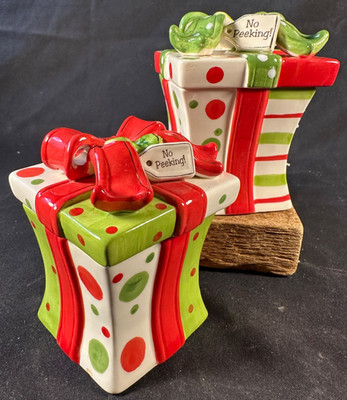 Pair of Santa Gift Box Cookie Jar by Cracker Barrel ''No Peeking'' Mingle & Jingle