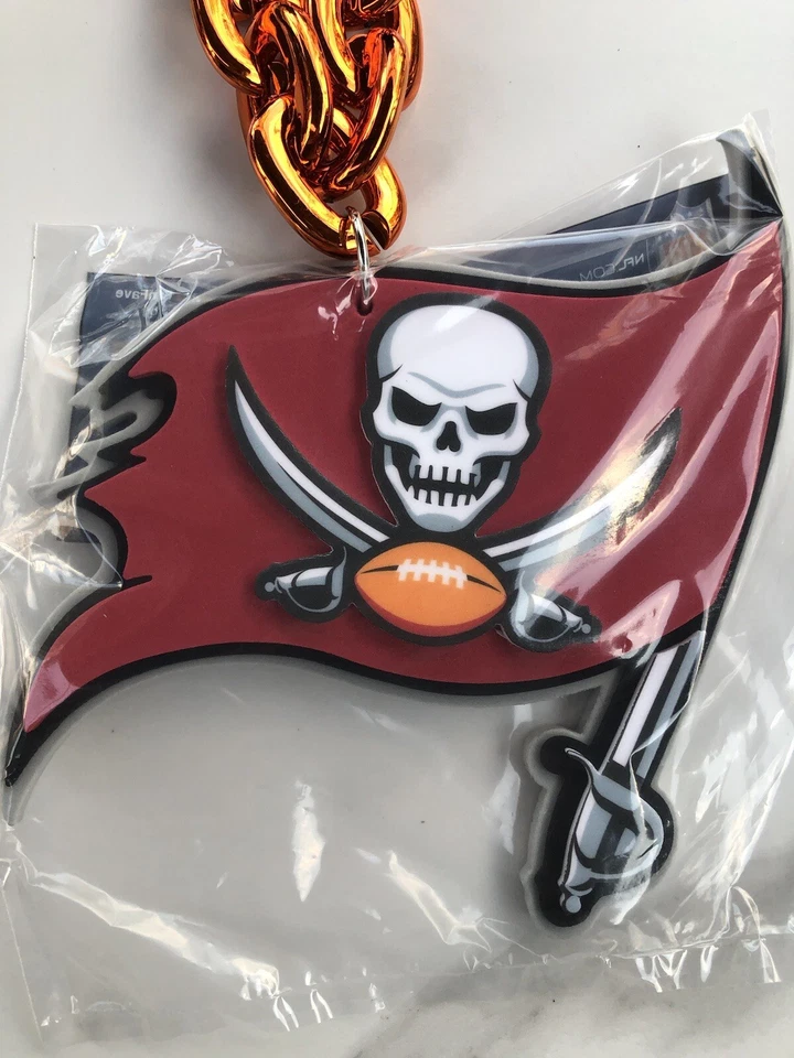 NFL 坦帕湾海盗队 18 英寸橙色球迷链大项链泡沫磁铁 - 2 合 1 — 第 3/4 张图片