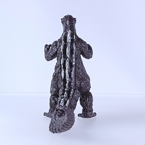 Godzilla 1955 Ver. Eiji Tsuburaya Selection HG Figura Bandai de Japón Envío g... - Imagen 4 de 8