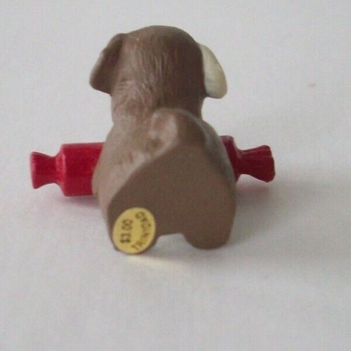 1991 PERRO CACHORRO CON REGALO ROJO Hallmark Merry miniatura - Imagen 3 de 4