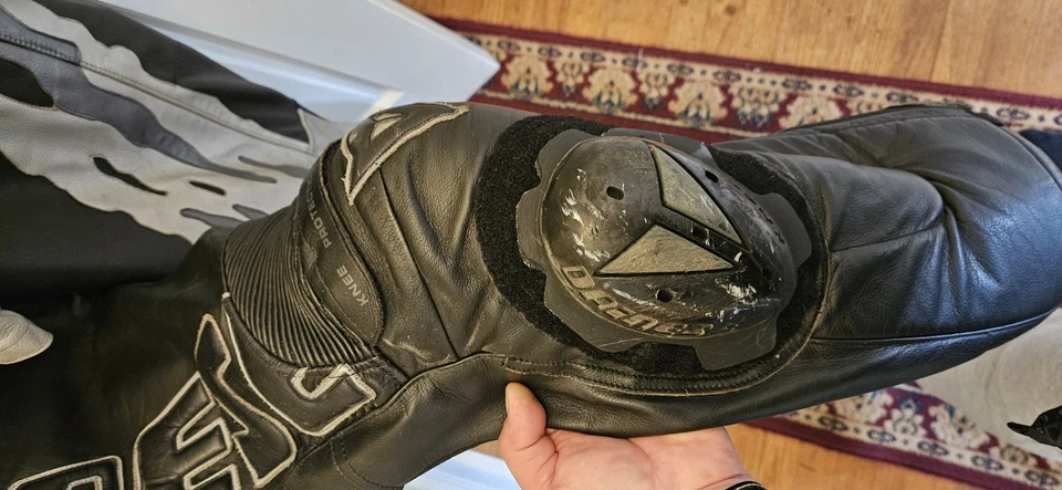 Cuero para moto Dainese-Aprilia Foto 4 de 4