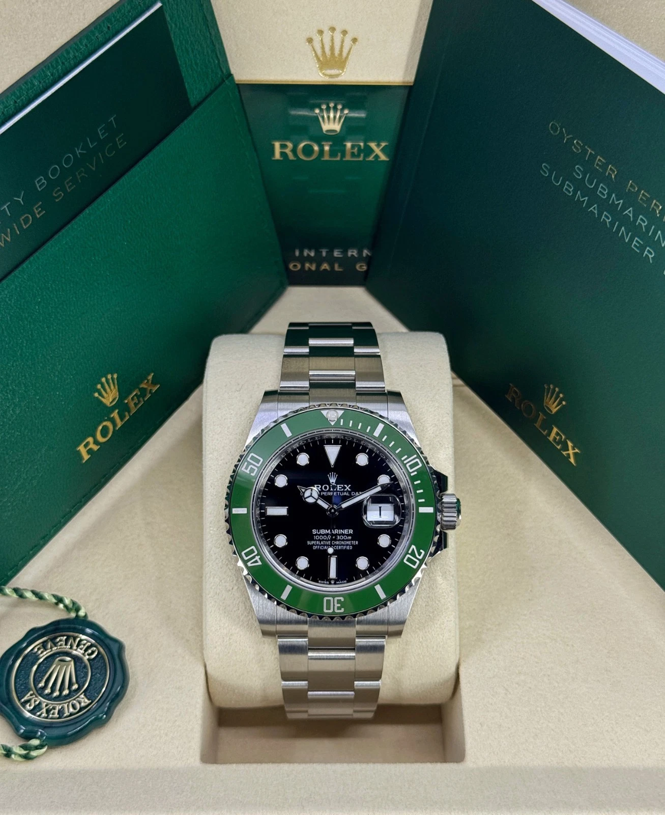 ROLEX SUBMARINER トラベルクロック グリーン Unworn Rolex Submariner 41mm, Date, MKII, Kermit/Starbucks