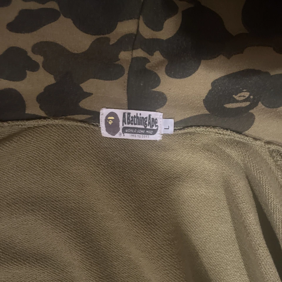 Moletom com capuz Bape Shark levemente usado zíper completo camuflagem 100% autêntico tamanho M - Imagem 4 de 4