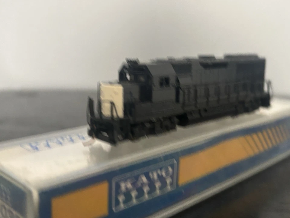 N Scale Kato GP50 - Image 4 of 4