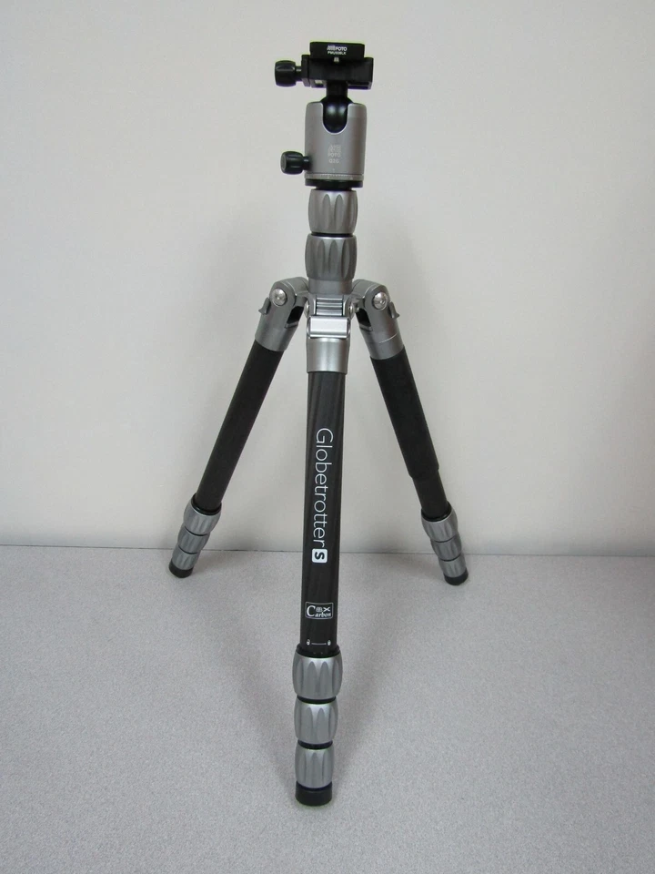 MeFOTO GTSCTTN GlobeTrotter S Carbon Fiber Travel Tripod (Titanium) (a) - Image 2 of 4