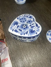Centrum Ceramics Heart-Shaped Chinoiserie Trinket Box Blue & White 4.5”X4.75”