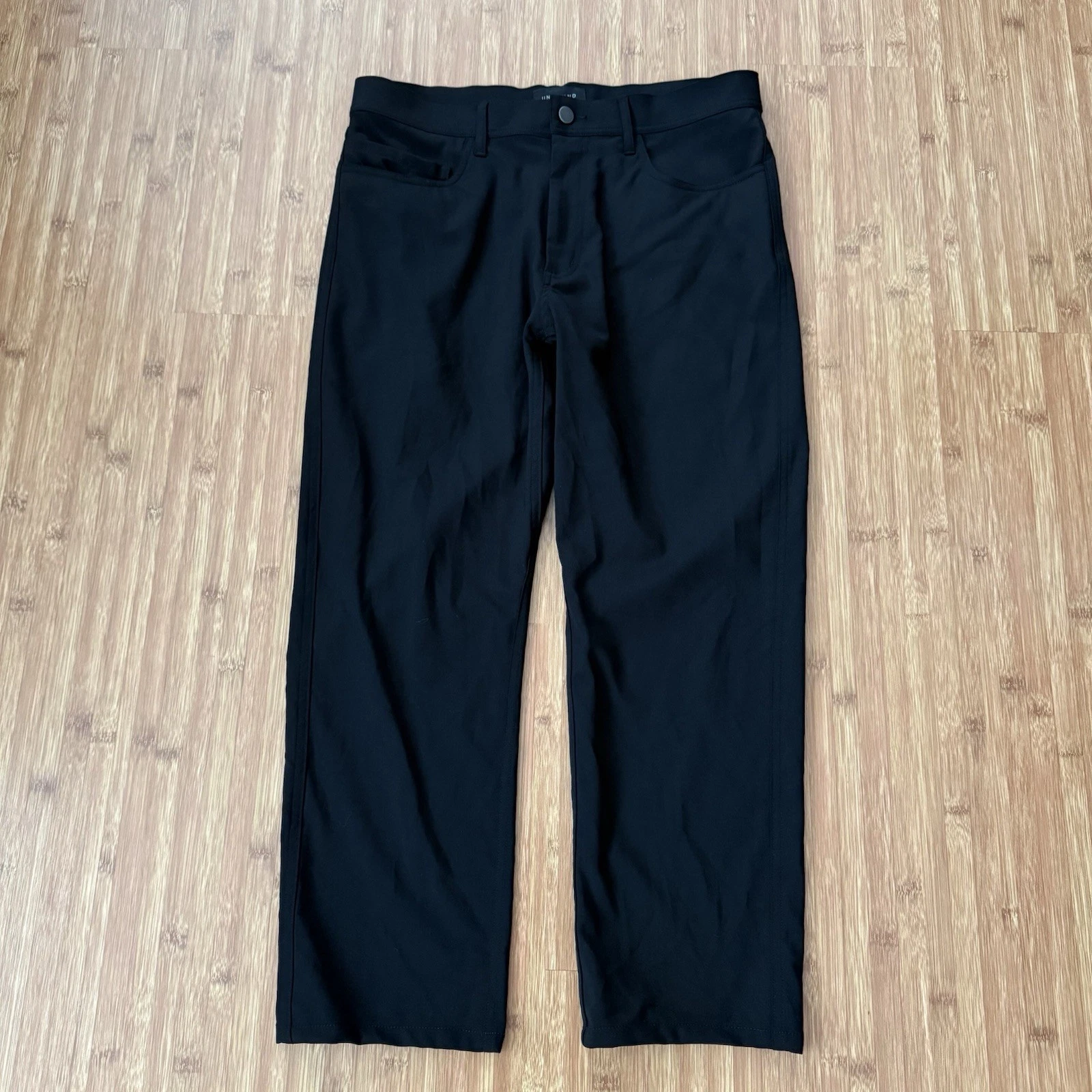 Unbound Merino Travel Pants Mens 32x26 Wool Straight Stretch Black Cropped
Opens in a new window or
