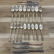 WM Rogers Silverplate A1 Plus Set Of 23 Silverware Heavily Tarnished Vintage
