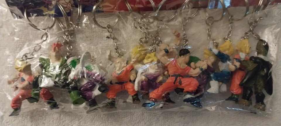 Juego de 12 llaveros Dragon Ball Z- Dragon pearl KO (Nock Off) bootleg Foto 2 de 4