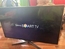 Samsung 40" Inch Smart TV with remote and stand Model UN40ES6500F