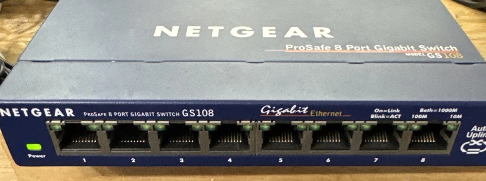 NetGear GS108 ProSafe 8-port Gigabit Switch v3 W/Adapter And 1 Ethernet Cable - Image 3 of 4