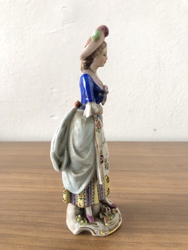 Antica Statuina Capodimonte Giovincella In Porcellana Italiana D’epoca - Foto 3 di 14