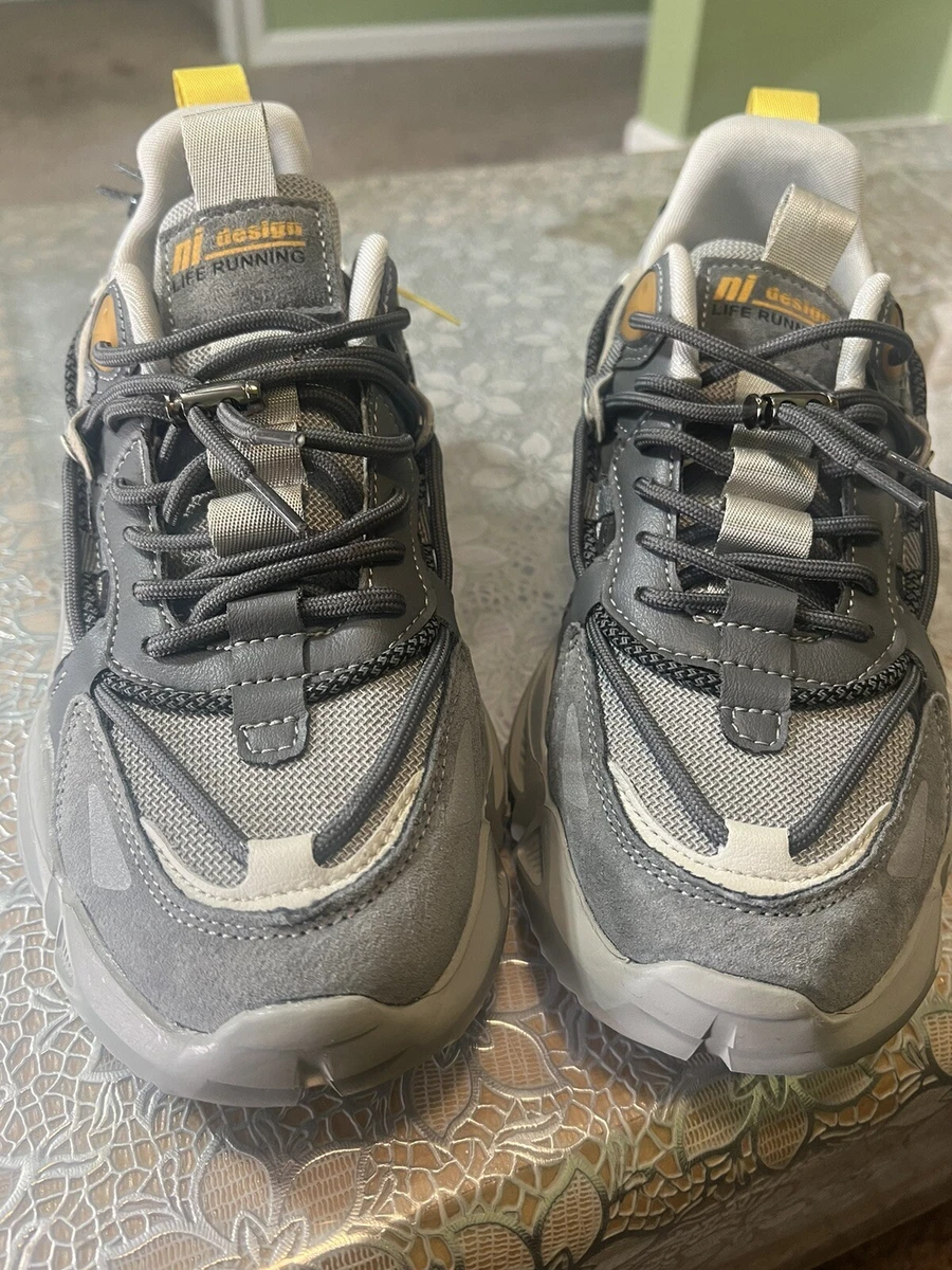Chunky store sneakers grey