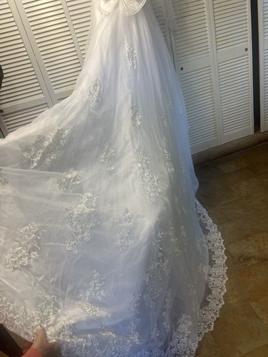 Gorgeous Private Label By G Embellished Wedding Dress Long Train with Vail Sz 4 - Picture 8 of 12