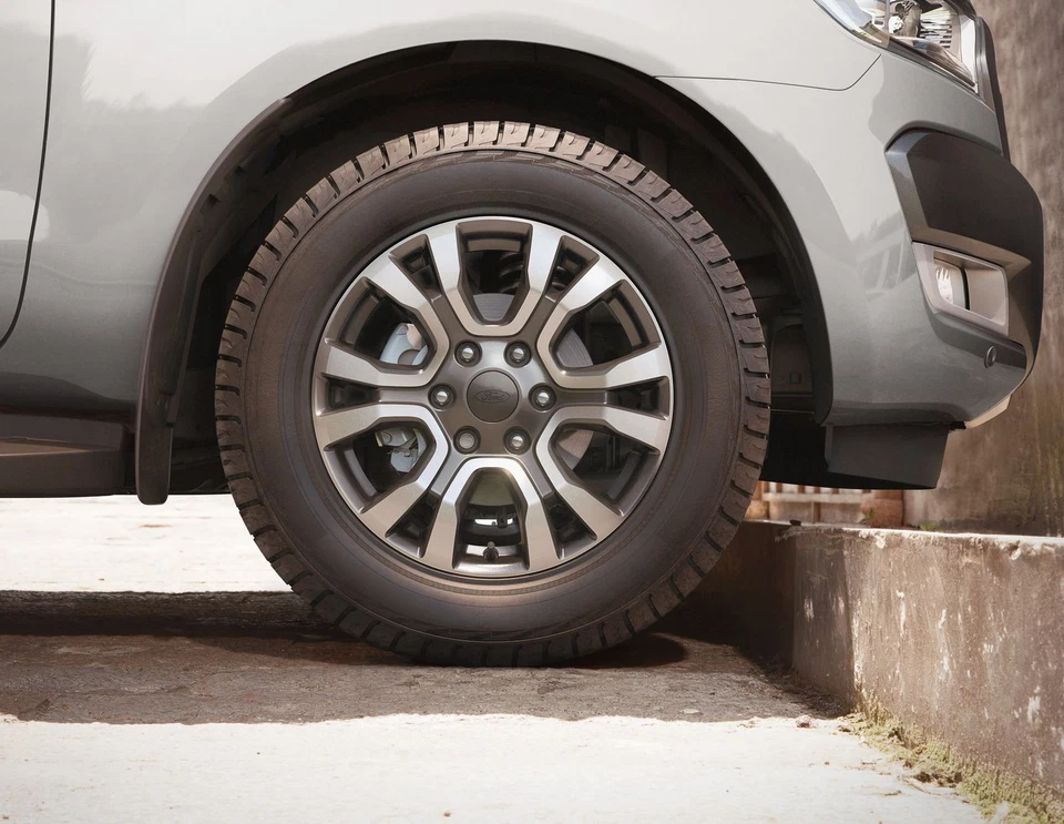 Originale Ford Cerchi in lega 18" a 6x2 razze, grigio artico lavorato