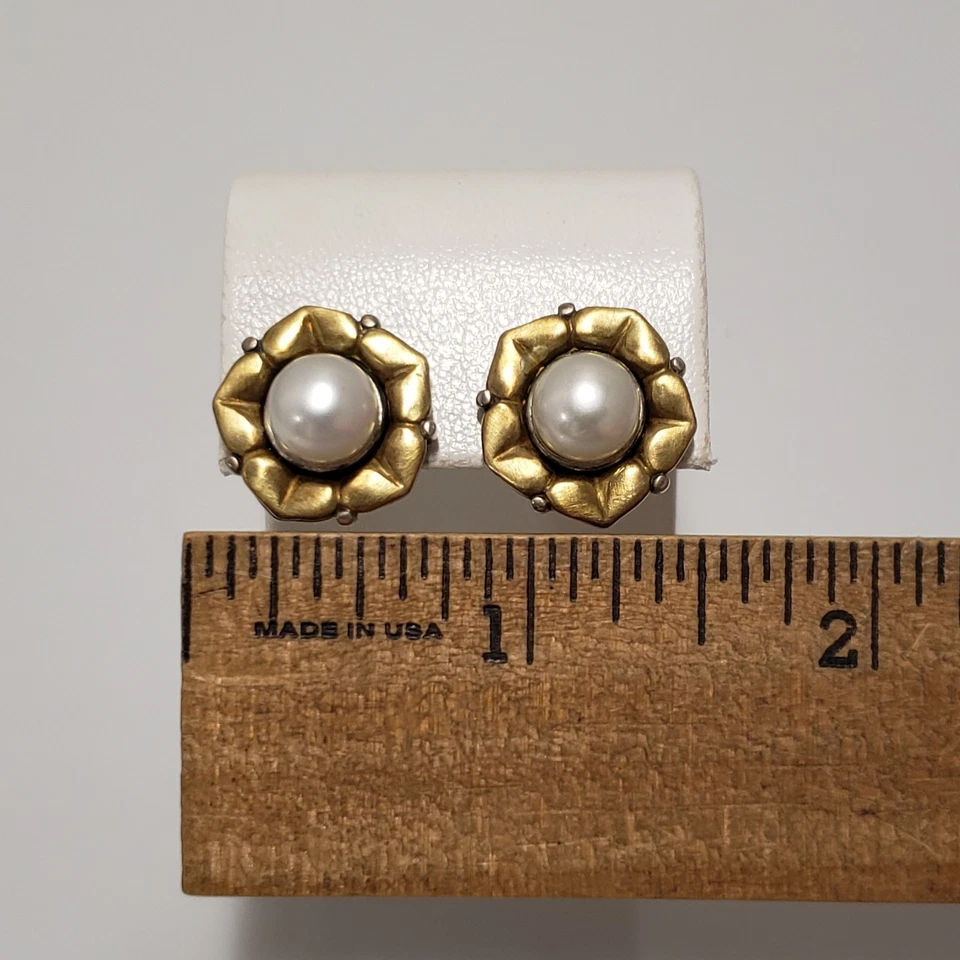 Pendientes con flores de perlas de oro amarillo de 18 k de plata de ley arcandina de caviar de Lagos Foto 4 de 4
