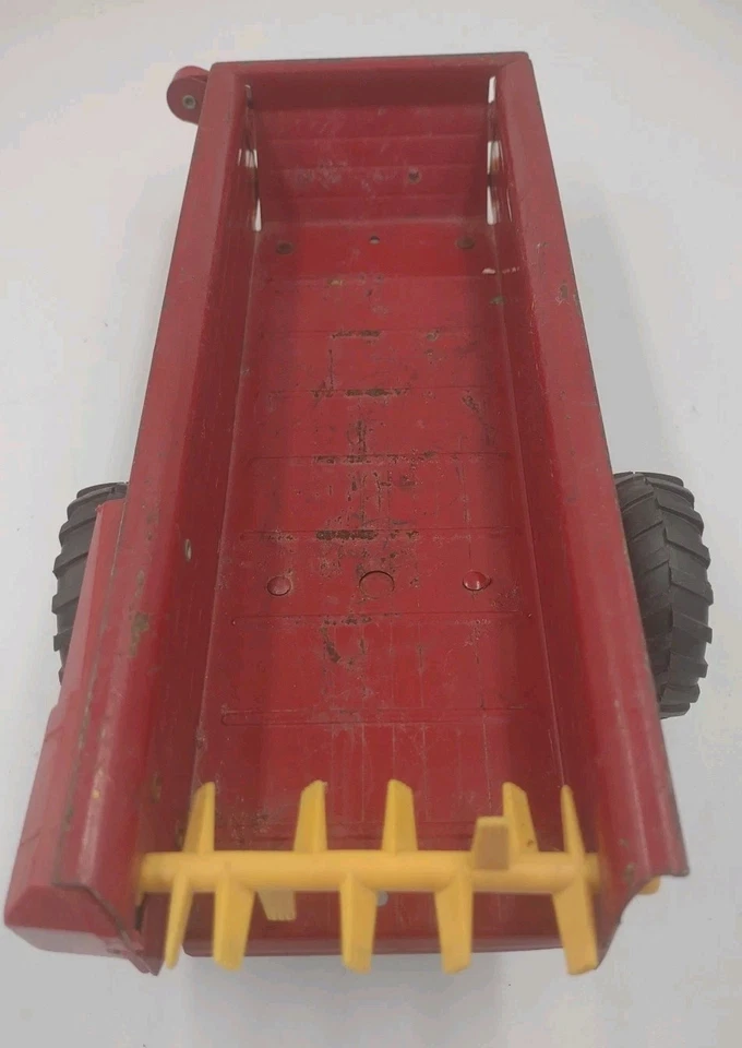 Esparcidor de estiércol de un solo eje Ertl New Holland 1/16 - Sin caja  Foto 2 de 4