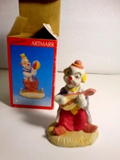 Vintage ARTMARK Circus Clown Playing A Banjo Figurine Ceramic EUC!