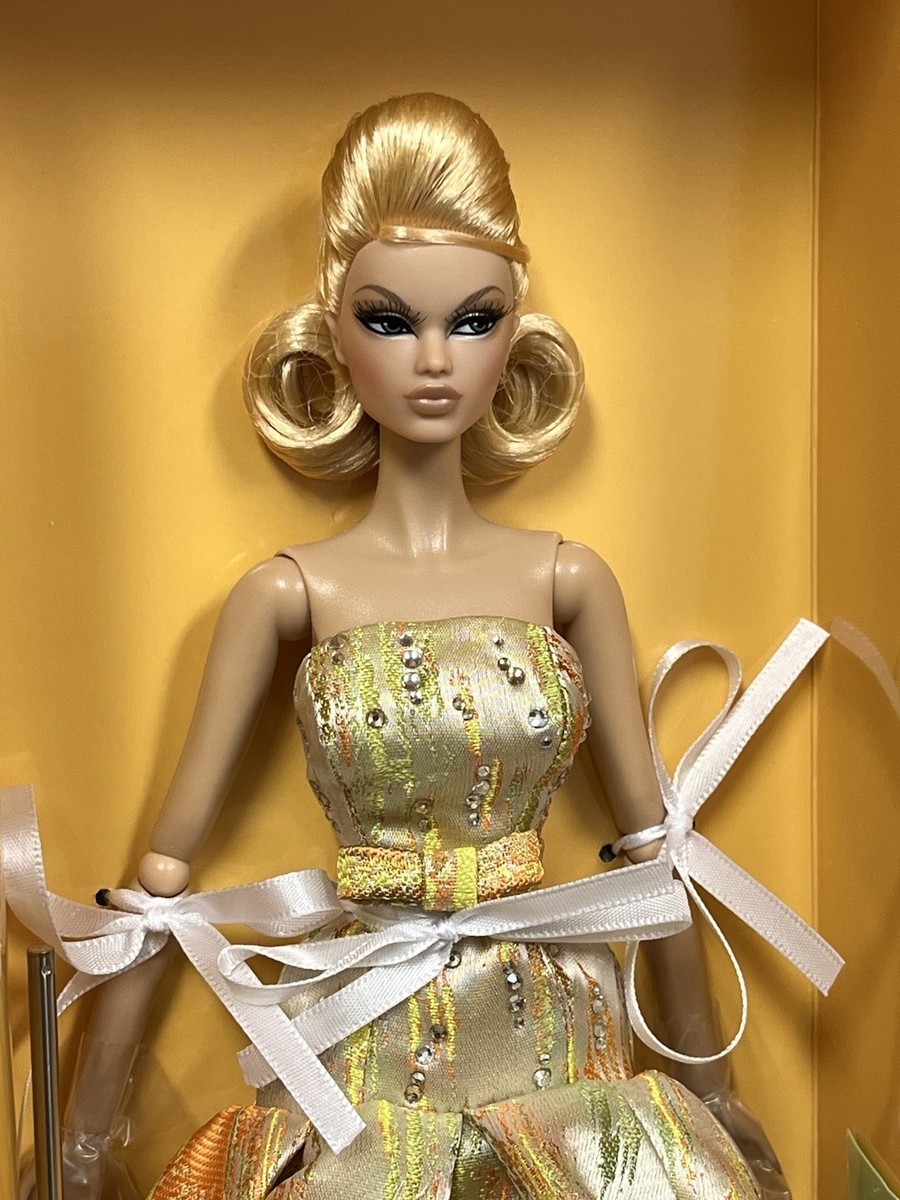 [バービー]Barbie Fashion Dress Musician DNT94 [並行輸入品] Barbie Fashions (DNT94) | Barbie Wiki | Fandom