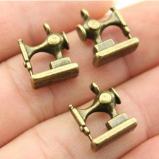 12/30PCS Antique Bronze 3D SEWING MACHINE Charm Pendant, Seamstress XCB27
