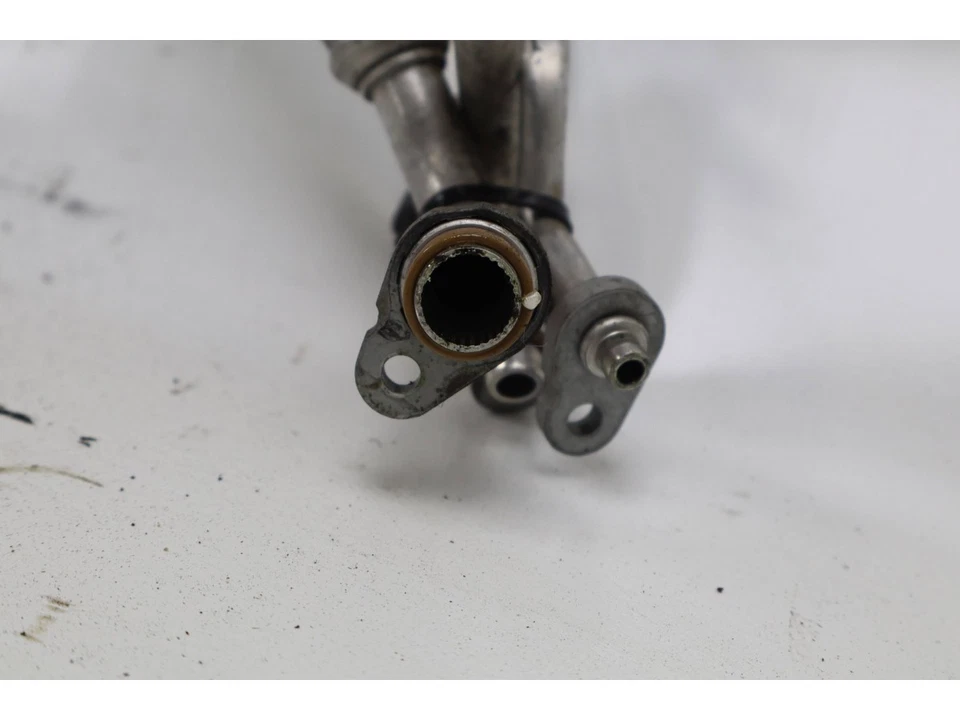 Tuyau de clim occasion RENAULT CLIO CAMPUS II Phase 2 - 1.2i 16v 75ch - - Photo 4/4