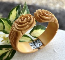 VTG Bakelite Art Deco Heavily Carved Butterscotch Yellow Roses and Leaf Bangle